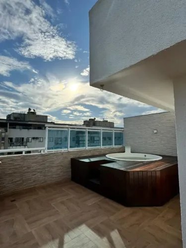 Imóvel para aluguel possui 193 metros quadrados com 4 quartos