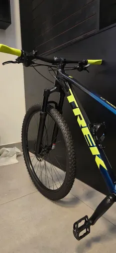 Bicicleta Trek Marlin 5 Aro 29 Seminova