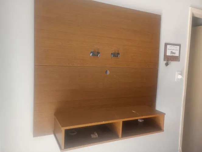 Vendo painel e sofá