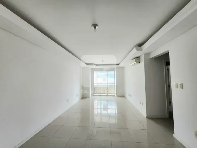 Apartamento com 2 dormitórios em região nobre no Centro
