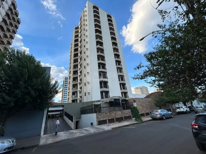 Venda de Apartamentos / Padrão na cidade de Araraquara