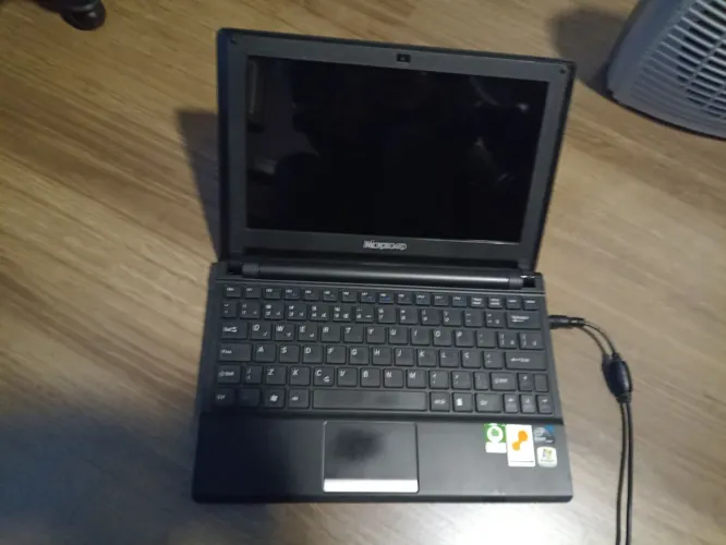 Netbook Microboard ns423 funcionando