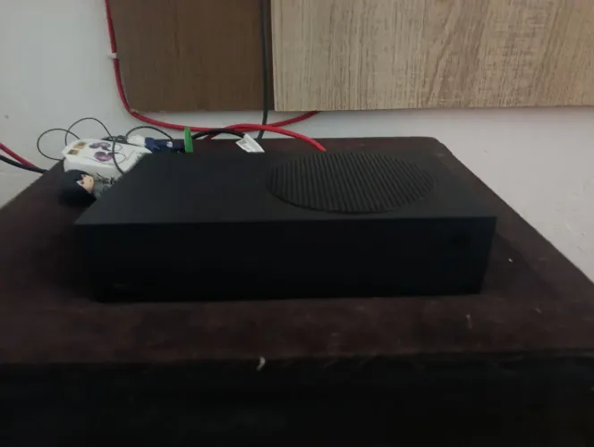 VENDE-SE XBOX SERIES S CARBON BLACK 1 TB