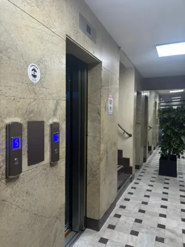 Sala comercial no Centro de BH, Rua dos Carijos 141, Edificio Benjamim Couto.