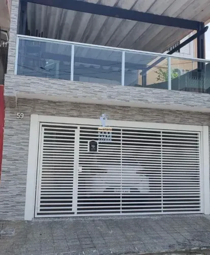 Sobrado à venda na zona norte.