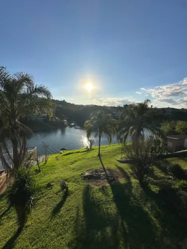PÉ NA AGUA com 4000 metros quadrados com 4 quartos em Paraíso de Igaratá - Igaratá - SP