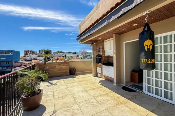 Cobertura à Venda, 3 Quartos (1 suíte), 2 vagas, 166m², por R$690.000, no Méier, Rio de Ja
