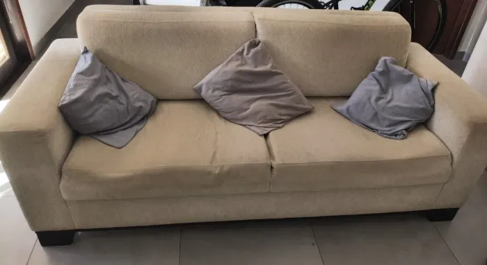 Sofá 3 lugares