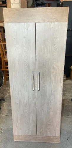 Armário multiuso de 2 portas, bege, em ótimo estado.