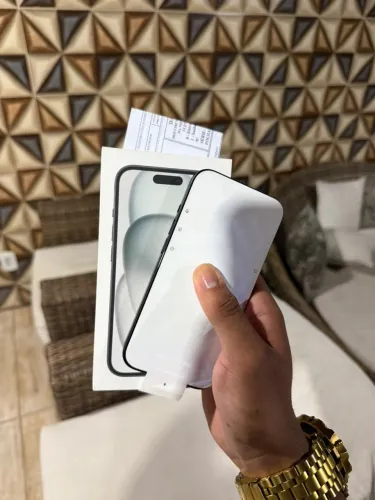 iphone 15 lacrado
