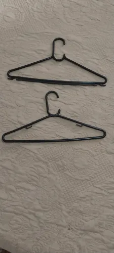 120 cabides pretos