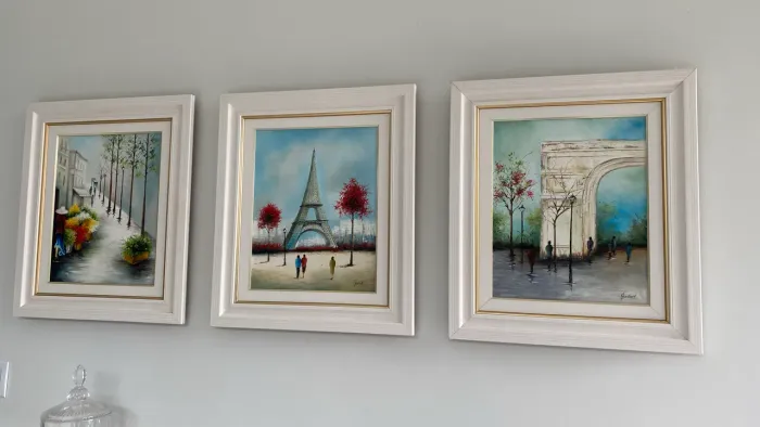 Trio de quadros decorativos de Paris com molduras
