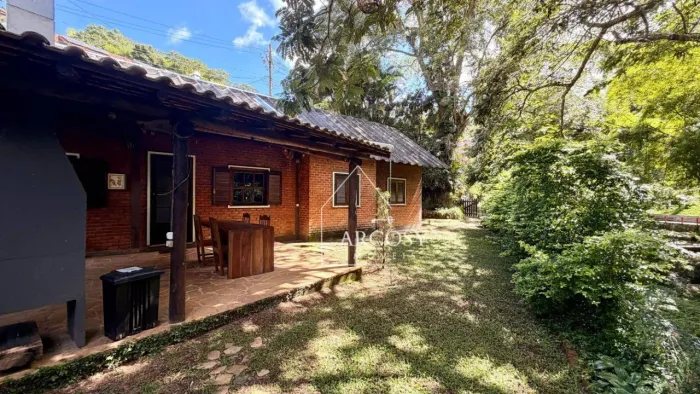 Casa com 2 dormitórios para alugar, 100 m² por R$ 4.554/mês - Itaipava - Petrópolis/RJ
