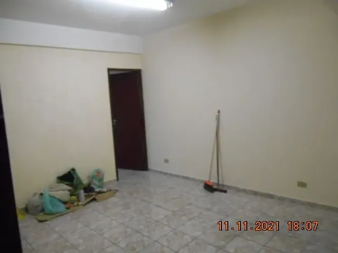Sala comercial para locação na Vila Invernada. Muito próximo à Av. Sapopemba!!