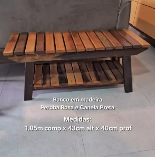 Banco de madeira