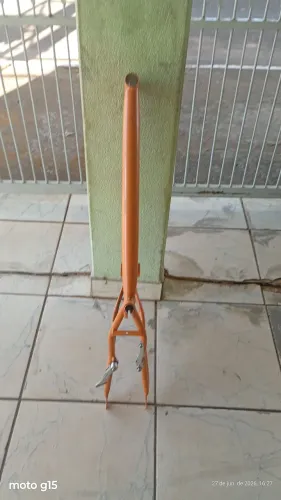 Quadro de bicicleta motorizada pouco usado