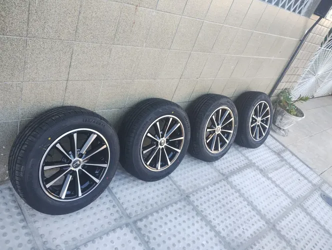 Rodas aro 15 + peneus