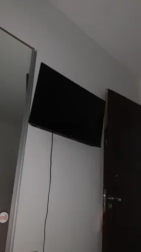 Tv para retirada de peças ela funciona só não aparece a imagem