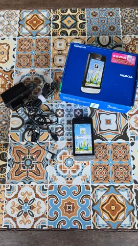 Nokia C5-03 em Estado de Novo para Colecionadores