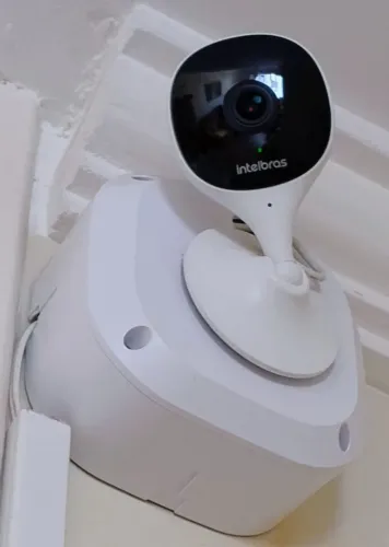 Câmera interna Intelbras IMX C com cartão MSD 32 GB