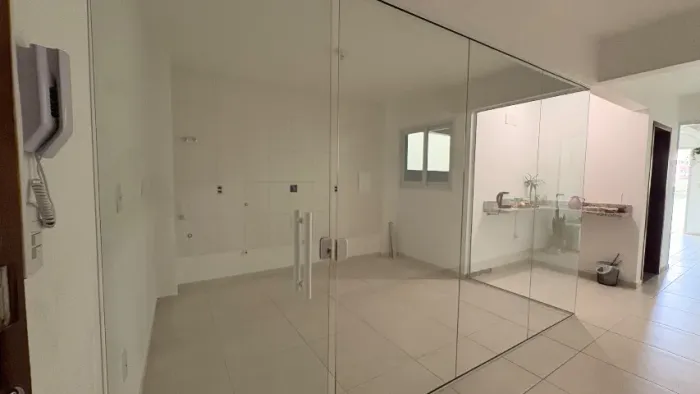 Sala para alugar no centro de Santo Amaro da Imperatriz