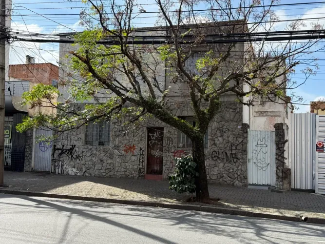 PRÉDIO RESIDENCIAL OU COMERCIAL - inf. - R. Brig. Franco. 1293 - CENTRO - CTBA PR