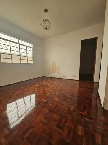 Casa com 2 dormitórios para locação no bairro VILA DUTRA