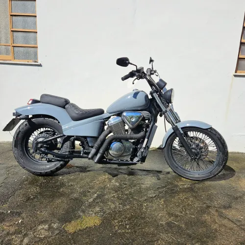 Honda vt 600 shadow, toda revisada e em meu nome.