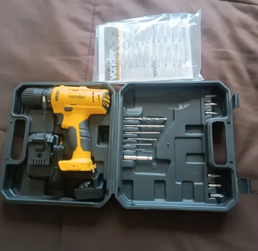Vendo parafusadeira e furadeira elétrica Vonder 