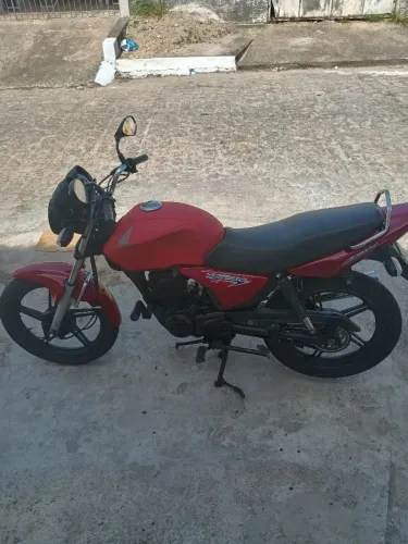 CG Titan 150 es toda certinha 