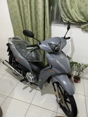 Moto Avelloz AZ125 00 km