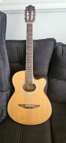 Violão Eletroacústico Tagima Vegas-NA Nylon Cutaway com Equalizador e Afinador + Bag