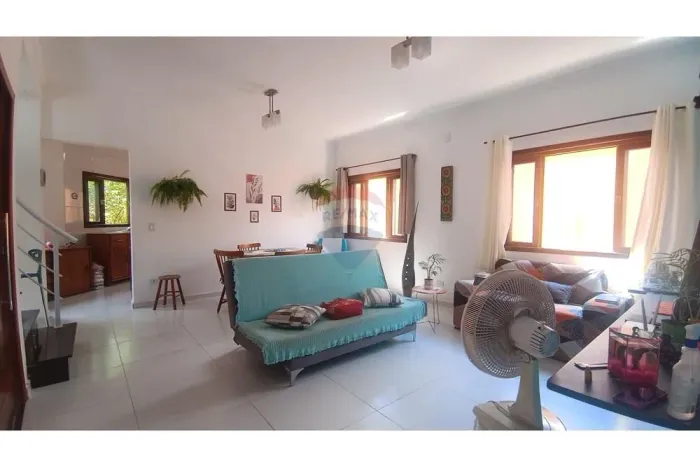 Casa à venda na Martin de Sá (400m da Praia) com 2 Dormitórios e 4 Vagas