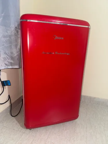 Frigobar Retrô Vermelho 931 Inverter Bivolt Midea Vermelho
