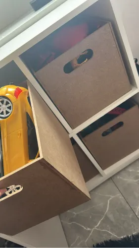 Escrivaninha que acompanha o crescimento 
