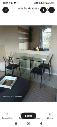 Mesa de jantar com cadeiras