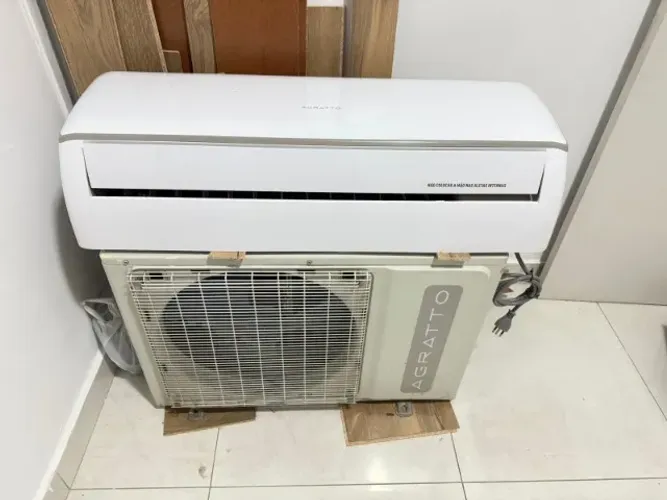 Ar condicionado Agratto 18.000 BTU, 220V 