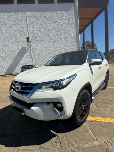 Toyota Hilux SW4 SRX 4X4 2.8 TDI 16V Dies. Aut. 2019