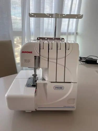 Ultralock/Overlock Janome 7933D