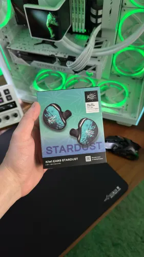 Kiwi Ears Stardust - IEM Híbrido 1DD + 4BA - 3,5mm com Mic