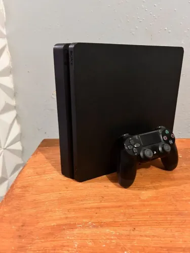 Playstation 4 slim