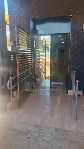 ÓTIMO SALÃO 80 M² , INSTALAÇÃO PRONTA PARA SALÃO DE BELEZA, ESCRITÓRIOS,WC ADAPTADO, PRÓXI