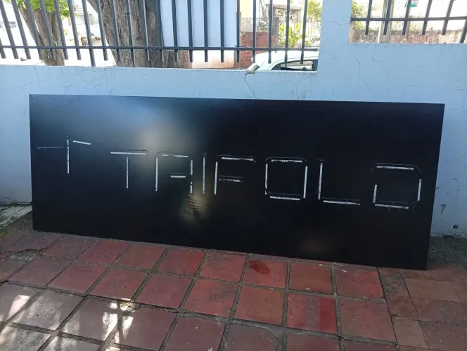 Fachada de metalao 