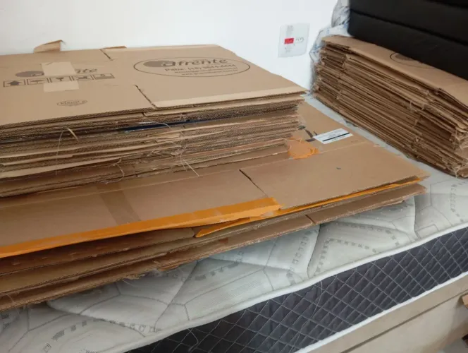 20 caixas de papelão grandes usadas