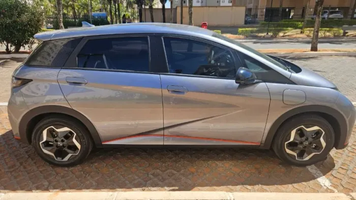 Locação de carro elétrico Dolphin GS 0km para motorista aplicativo