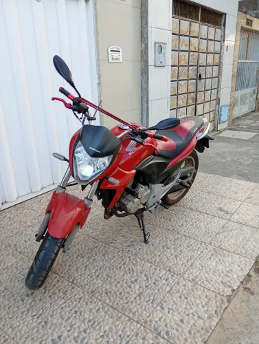 CB 300 ótimo estado
