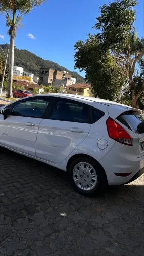 Ford Fiesta 1.5 16V Flex Mec. 5P 2015