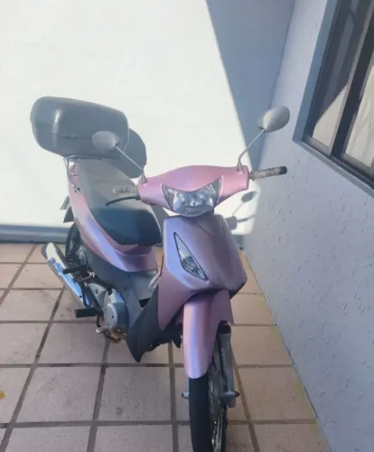 Honda biz 2010  ! Motor e doc Ok  , Carenagem nova ,  valor 8,900  chama *