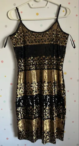 Vestido curto de festa 