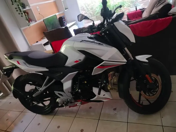Vendo moto Moto bajaj 150 nova